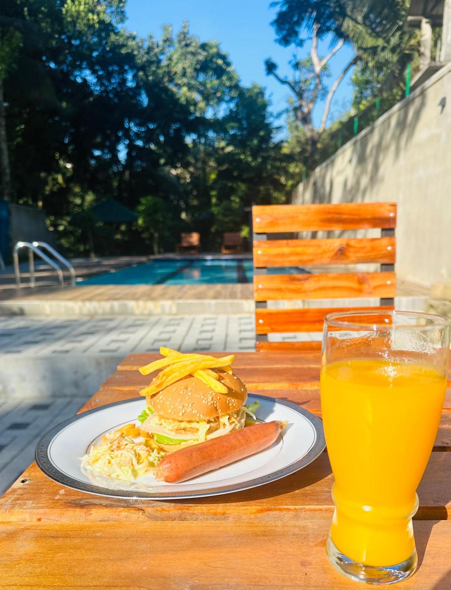 Villa Tranquil Kandy Перадения Екстериор снимка